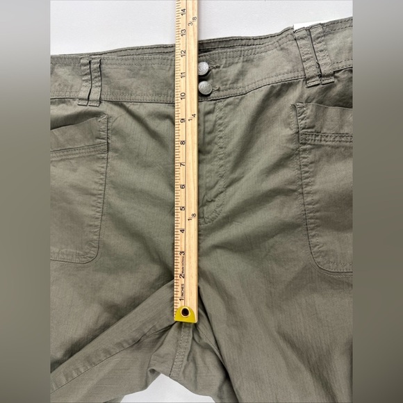 NWT Gloria Vanderbilt Plus Size 18W Olive Green Capris Pants Mid rise 100 Cotton - Picture 3 of 10